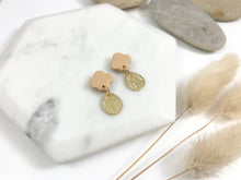 Load image into Gallery viewer, The Classics Clover Earrings
